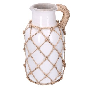 Masívna keramická biela váza či džbán s keramickou rúčkou dekorovaný šnúrkami vo forme sieťky výška 31,80 cm 31622