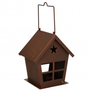 Hnedý kovový malý lampáš ako domček so strieškou, okienkami a vyrezanou hviezdou s hrdzavým vzhľadom 35964