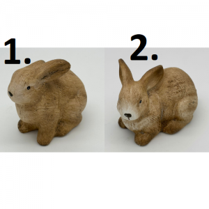 Keramická dekorácia sediaceho zajačika v hnedom farebnom prevedení v dvoch prevedeniach 13 x 8 x 9,3 cm 42703