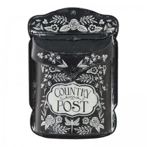 Kovová poštová schránka v čiernej farbe s dekorom a nápisom Country Post 26 x 10 x 35 cm Clayre & Eef 41087