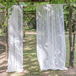 Látková záclona - záves v bielej priehľadnej farbe s pútkami na zavesenie 150 x 290 cm Blanc Maricló 39937