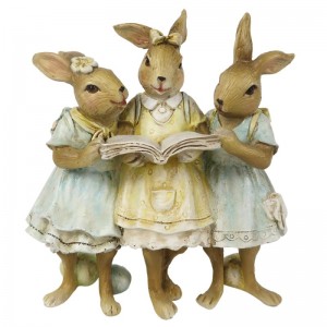 Polyresinová dekorácia troch zajačíc v hnedom farebnom prevedení v šatôčkach 13 x 6 x 15 cm Clayre & Eef 42871