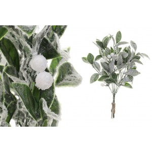 Umelá zimná dekorácia vetvičky s bielymi guličkami so zasneženým efektom a zelenými listami 30 cm 38709