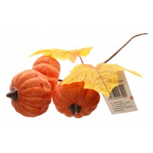 Umelá jesenná dekorácia vetvičky s tromi oranžovými tekvi...