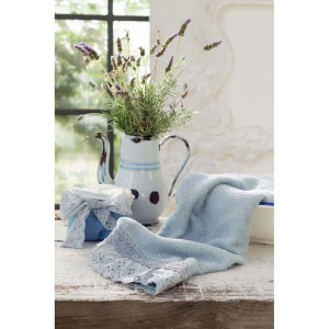 Bavlnený uterák s volánovým krajkovaným lemovaním v modrom farebnom prevedení 90 x 150 cm Blanc Maricló 37208
