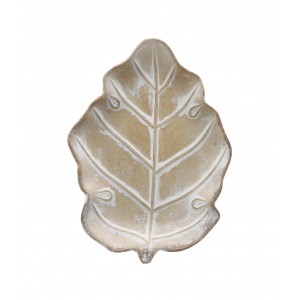 Drevená dekorácia tanierika v tvare listu v hnedom farebnom prevedení s bielou patinou 25 x 18,5 x 2,5 cm 39772