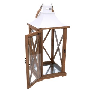 Hnedý drevený lampáš so sklenenou výplňou a dreveným dekorom s bielou kovovou strieškou a ozdobnou rúčkou z jutového lana 35965