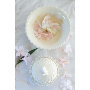 Keramická krémová miska s dvomi zajačikmi vnútri v schaby chic romantickom štýle 18 x 18 x 9 cm Blanc Maricló 37205