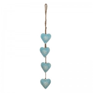 Kovová dekorácia modré srdcia s bielym dekorom a s jutovou šnúrkou na zavesenie 8 x 2 x 60 cm Clayre & Eef 37595