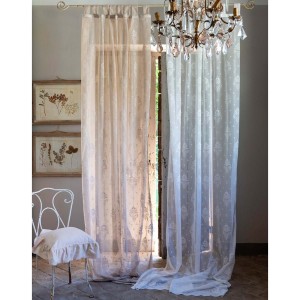 Látková záclona - záves v bielej priehľadnej farbe s pútkami na zavesenie 150 x 290 cm Blanc Maricló 39958