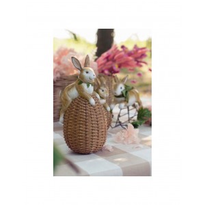 Polyresinová dekorácia postavičky zajačika sediaceho na hnedom vajíčku v romatickom schaby chic štýle 16 x 12 x 25 cm 37206