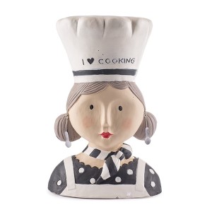 Polyresinová postavička ako dekorácia s motívom dievčaťa ako kuchárkou s kuchárskou čapicou a nápisom 30 cm 35822