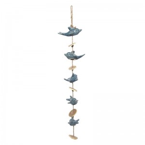 Zvonkohra na jutovej šnúrke s keramickými modrými delfínmi a s drevenými kolieskami 15 x 10 x 70 cm Clayre & Eef 36131